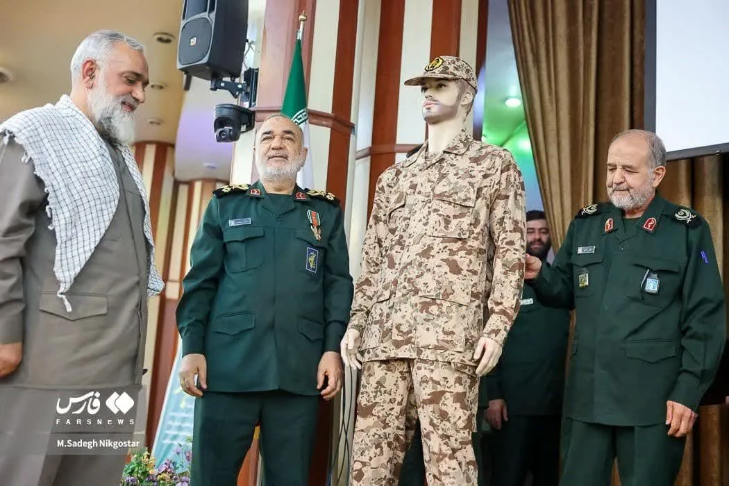رونمایی از لباس جدید سربازان سپاه